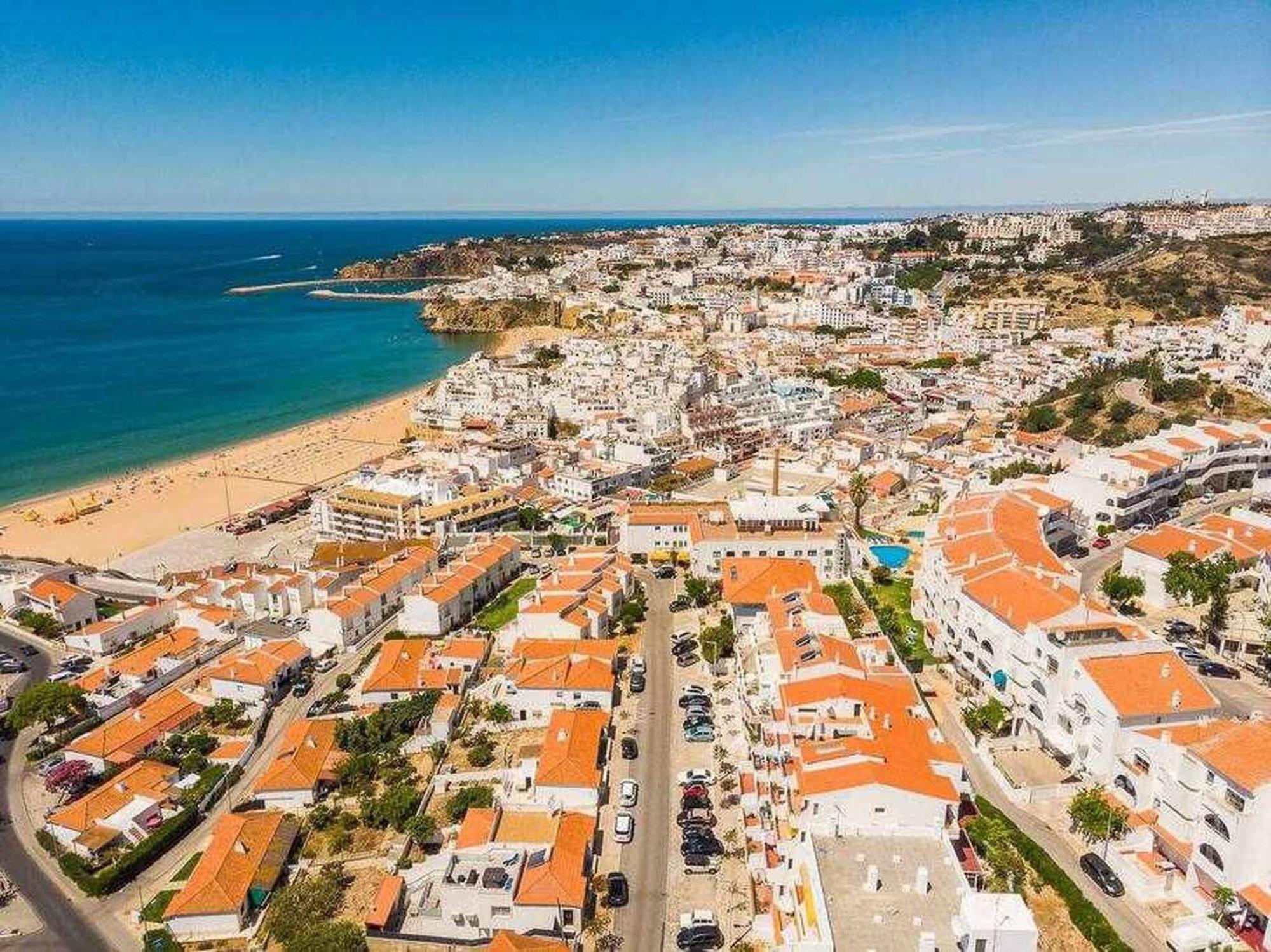 Central Town 2-Bedroom Apartment Albufeira Exterior photo